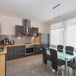 Apartman Funkcjonalny Apartament Blisko Plazy Z Balkonem W Miedzyzdrojach By Noclegi Renters *