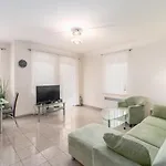 Funkcjonalny Apartament Blisko Plazy Z Balkonem W Miedzyzdrojach By Noclegi Renters
