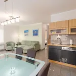 Funkcjonalny Apartament Blisko Plazy Z Balkonem W Miedzyzdrojach By Noclegi Renters *