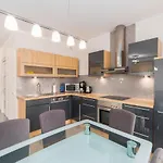 Funkcjonalny Apartament Blisko Plazy Z Balkonem W Miedzyzdrojach By Noclegi Renters *