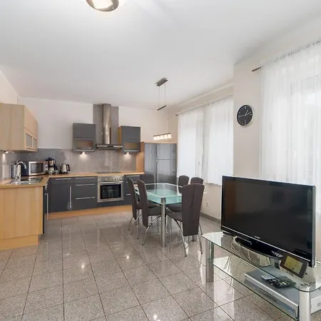 Morskie Oko D12 By Renters *