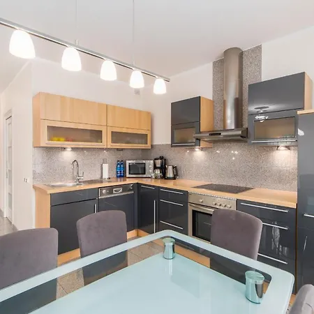 Morskie Oko D12 By Renters *