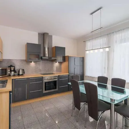Funkcjonalny Apartament Blisko Plazy Z Balkonem W Miedzyzdrojach By Noclegi Renters Apartman *
