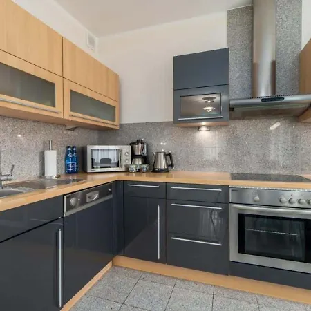 Funkcjonalny Blisko Plazy Z Balkonem W Miedzyzdrojach By Renters Apartment Miedzyzdroje
