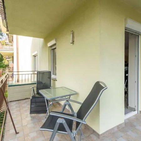Apartment Funkcjonalny Blisko Plazy Z Balkonem W Miedzyzdrojach By Renters